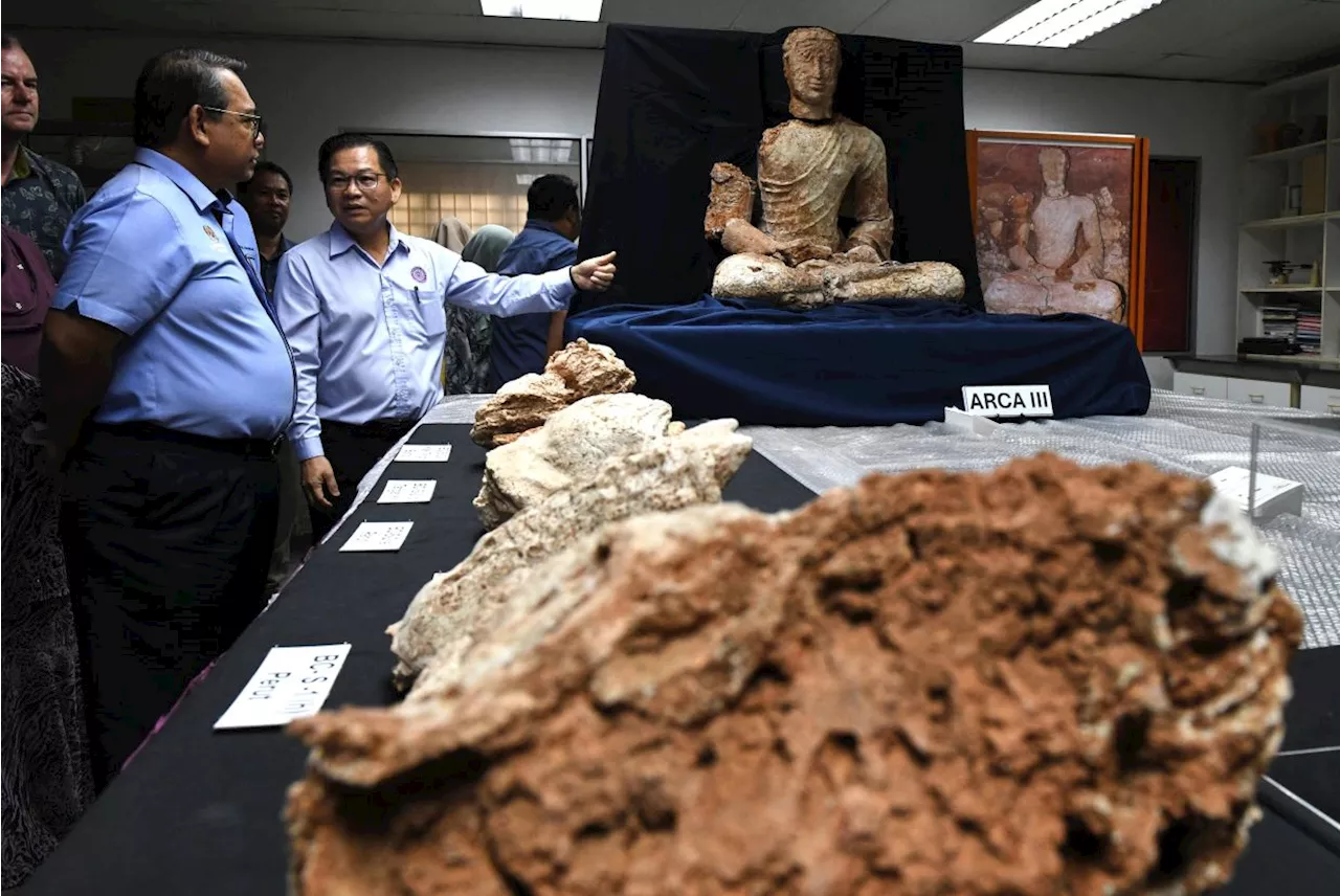 QuickCheck: Is a recently-discovered religious statue in Kedah older than Angkor Wat?