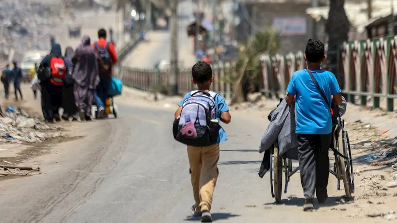 Live blog: Palestinians flee as Israeli forces return to Gaza's north