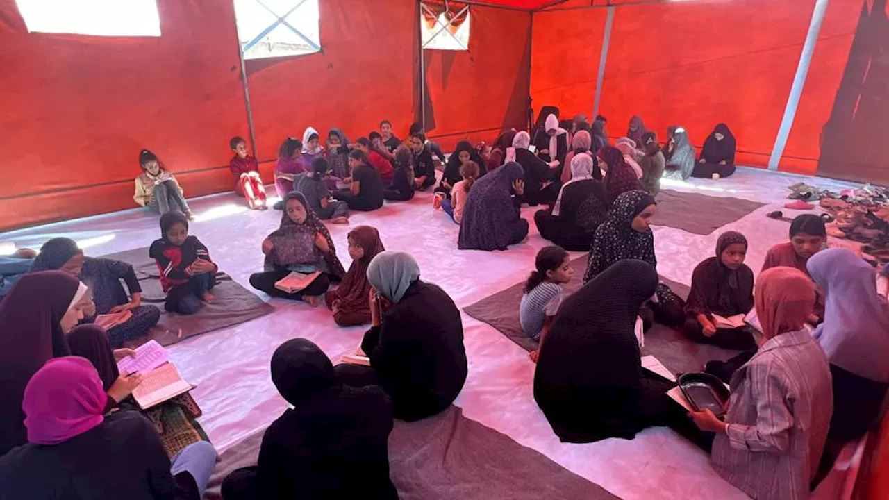 Tent mosque in Gaza: Palestinian women hold on to their faith amid war