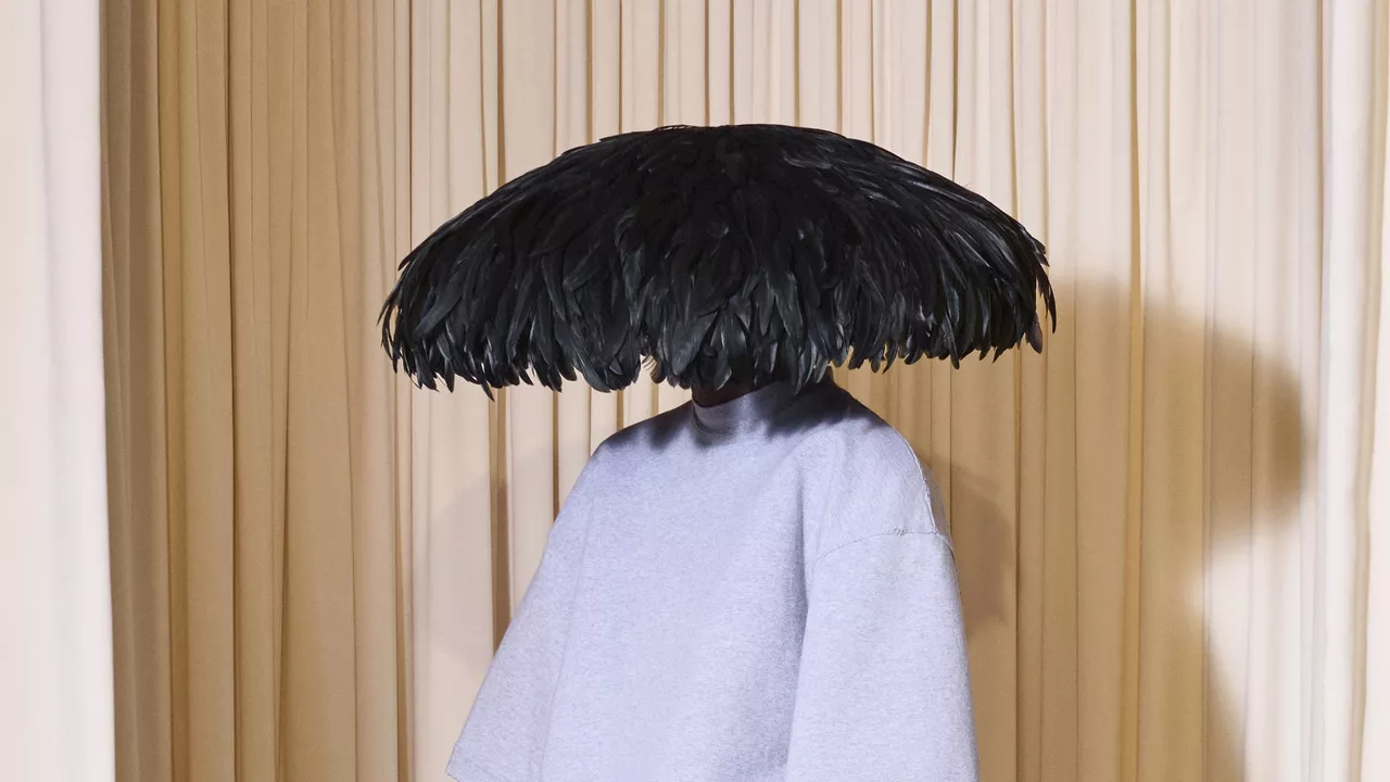 Ce qu'il faut retenir du défilé Balenciaga haute couture automne-hiver 2024-2025