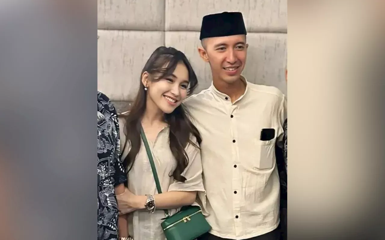 Ayu Ting Ting Masih Pakai Cincin Tunangan kala Isu Pacar Red Flag Diduga Penyebab Putus