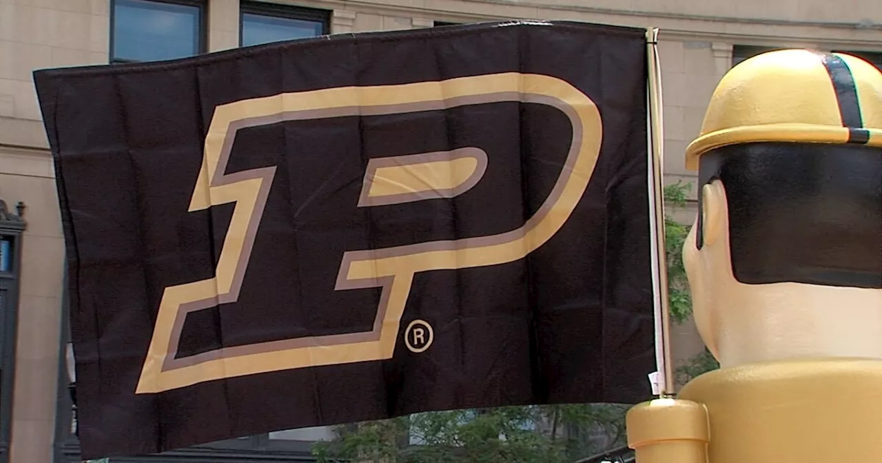 Purdue leaders, alumni celebrate IUPUI split at Monument Circle