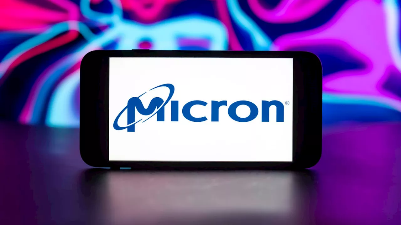 Micron stock falls despite multiple price target boosts