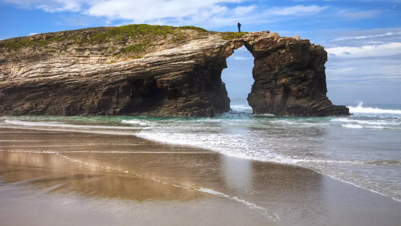 Cuánto cuesta vivir cerca de las mejores playas españolas: precio del metro cuadrado