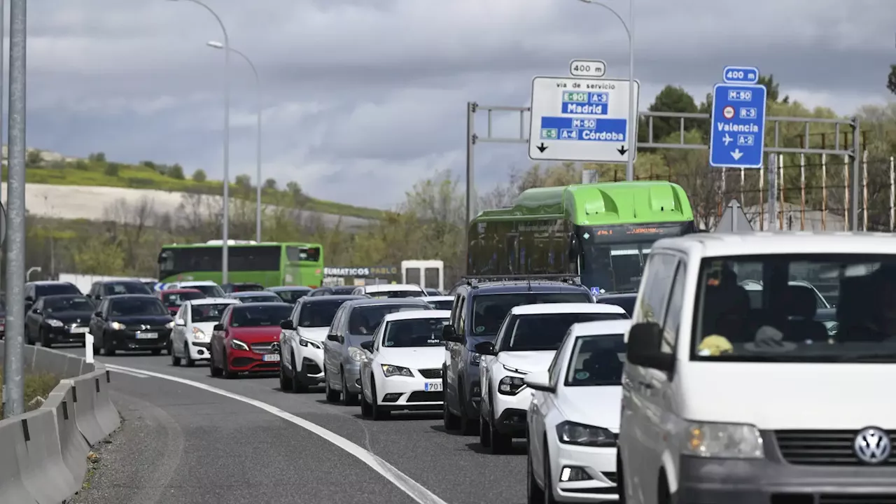 Tráfico, en directo: operación salida de verano, atascos y accidentes en las carreteras de España