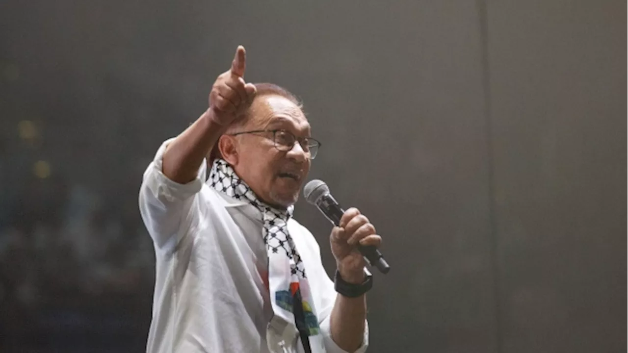 Hamas-Backing Anwar Defends BlackRock in Face of Israel Protests