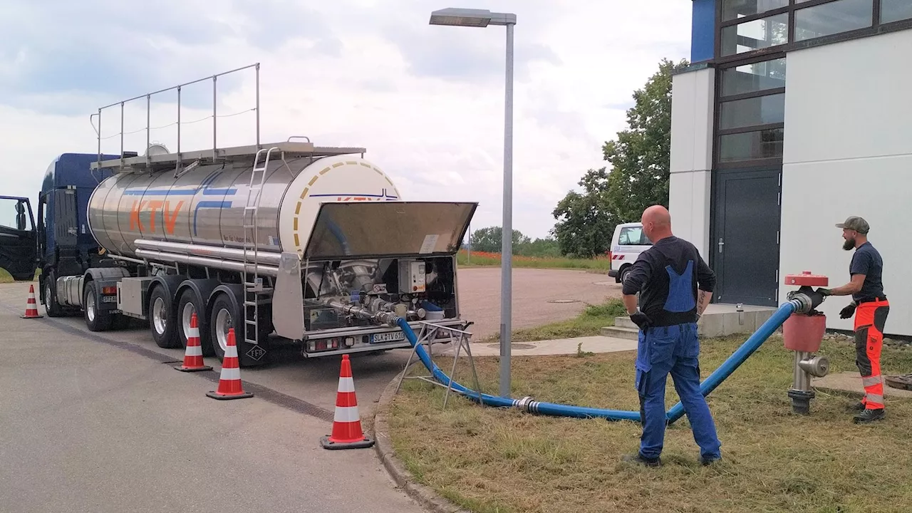 Leipheim ohne Trinkwasser: Weiter Notversorgung mit Tanklaster nach Hochwasser in Bayern