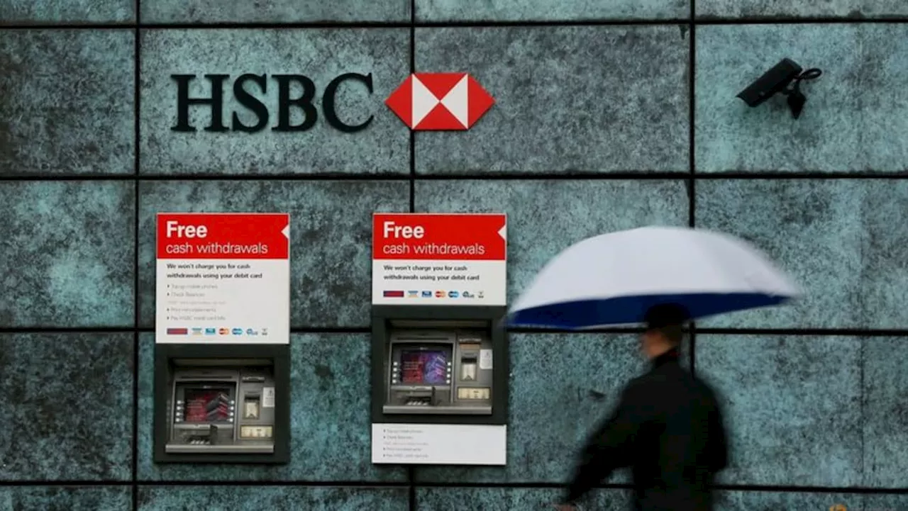 Thousands of HSBC customers suffer online banking outage in Britain