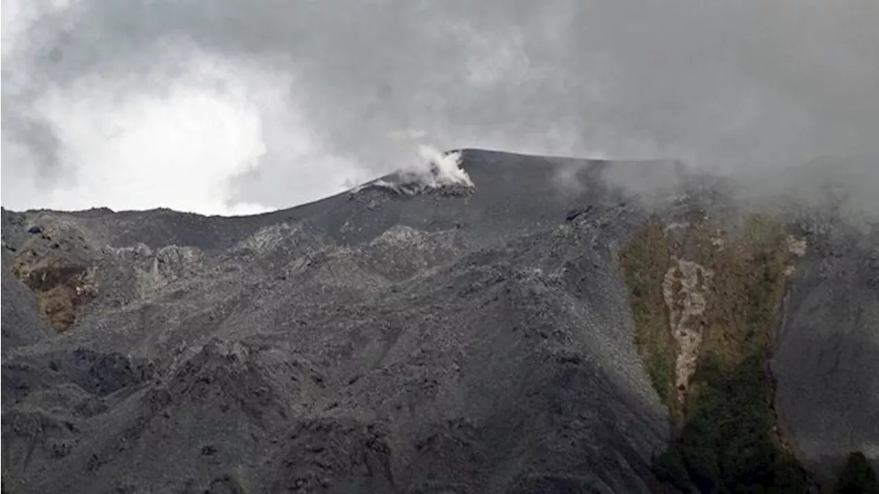 Gunung Ibu Erupsi, Semburkan Abu Vulkanik Setinggi 5 Km