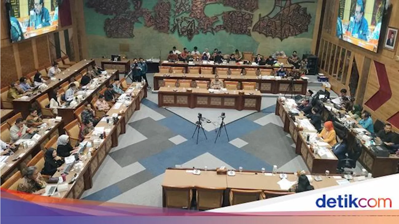 DPR Nilai Perlu Reformulasi Bantuan Pendidikan, Usul Kampus Punya Bisnis