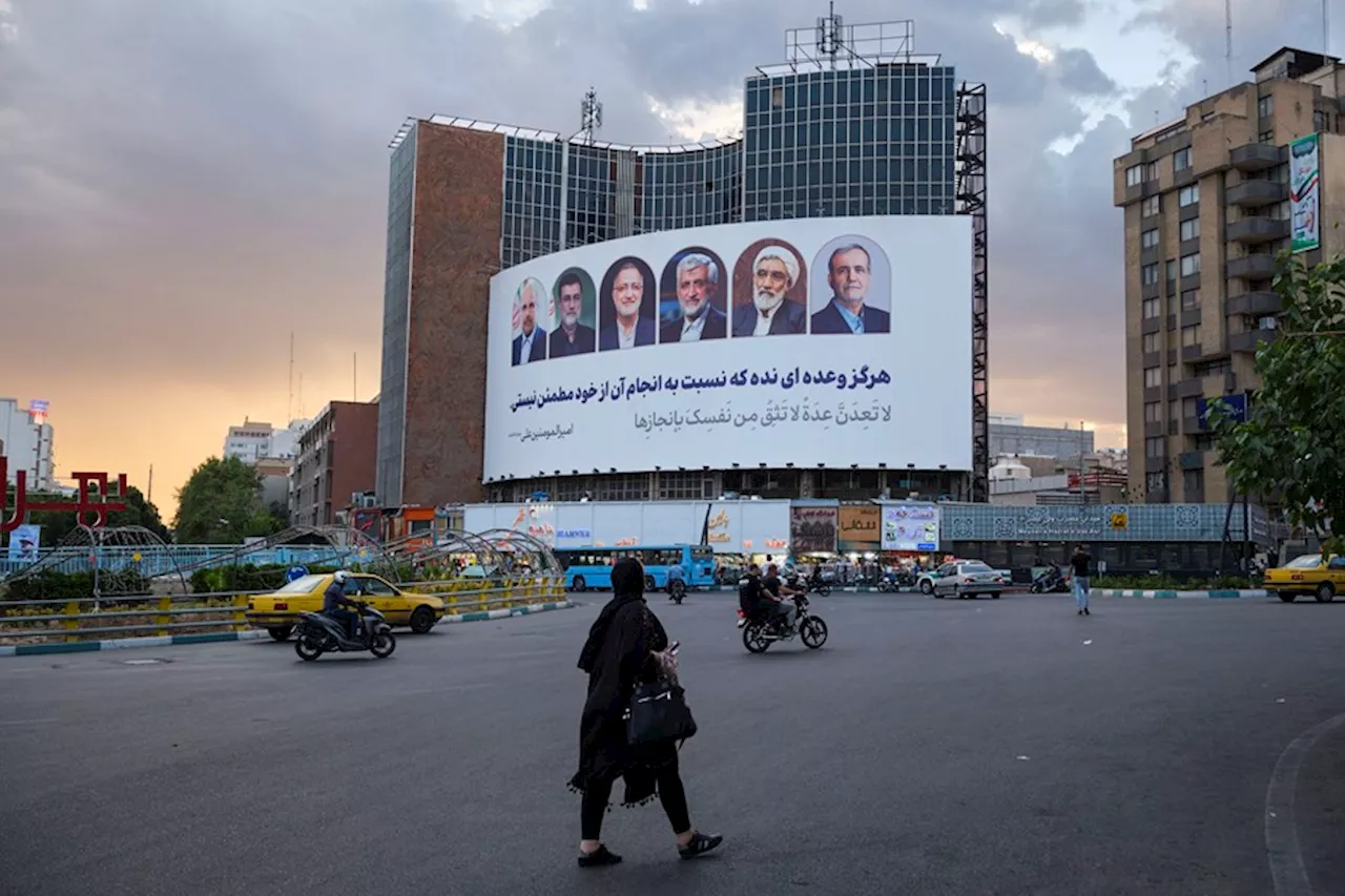 Abren los colegios electorales en las presidenciales de Irán