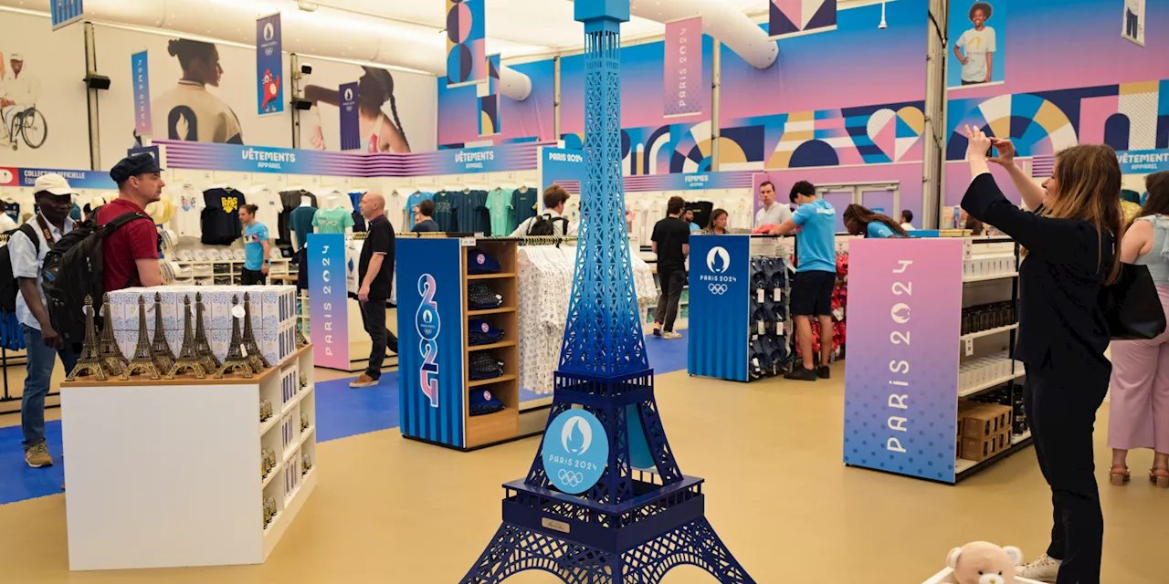 «C'est magnifique» : à Paris, la plus grande boutique dédiée aux Jeux olympiques ouvre ses portes