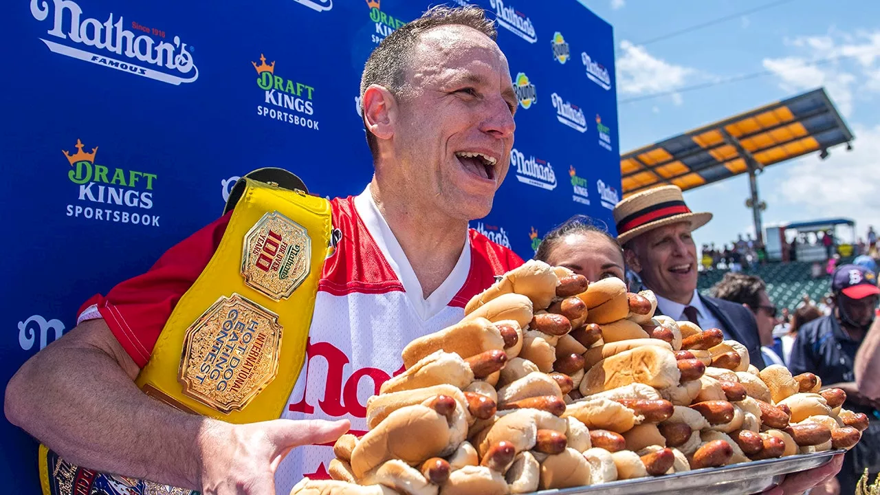 Joey Chestnut to compete in a July 4th hot dog eating contest after all