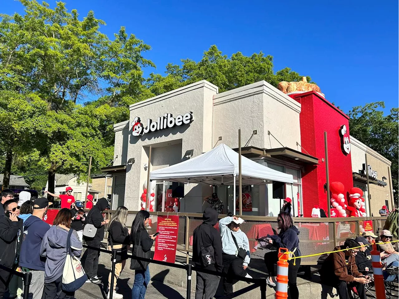 Jollibee opens first store in Seattle