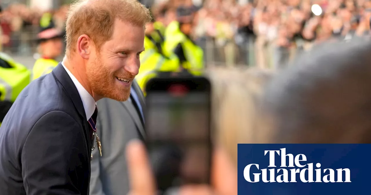 Prince Harry ordered to explain why ghostwriter messages were destroyed