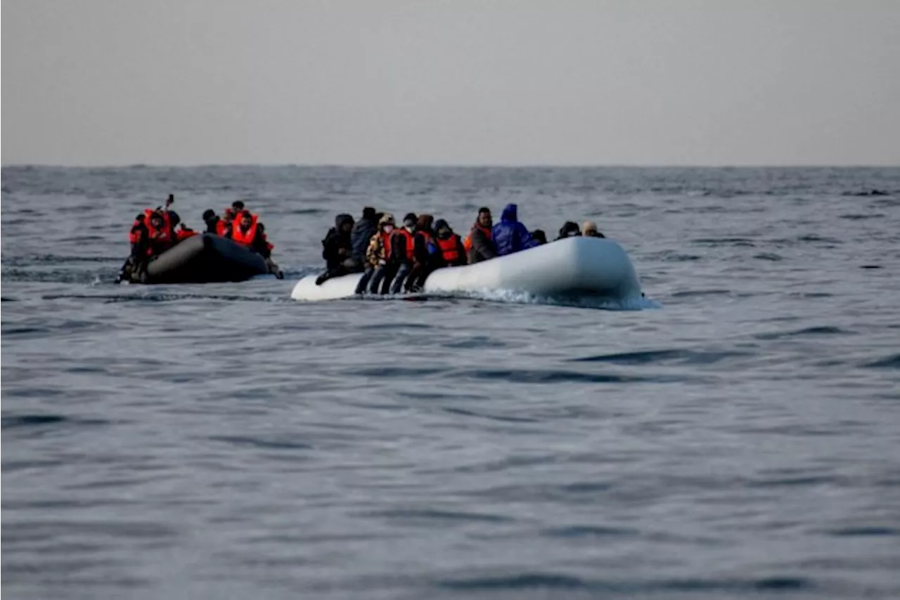 Ruim 150 migranten gered die Kanaal wilden oversteken van Noord-Frankrijk naar Engeland