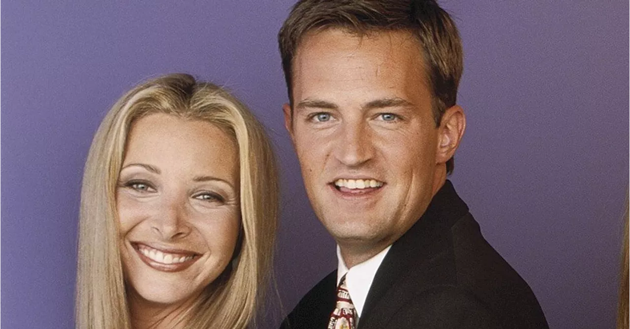 Lisa Kudrow Reveals This 1 Iconic Friends Moment Was Actually All Matthew Perry's Idea