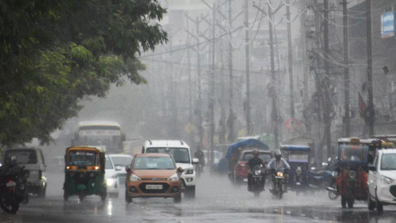 Bihar Heavy Rain: पटना सहित बिहार के कई इलाकों में झमाझम बारिश, इन जिलों में अगले 24 घंटे तक भारी वर्षा का अलर्ट