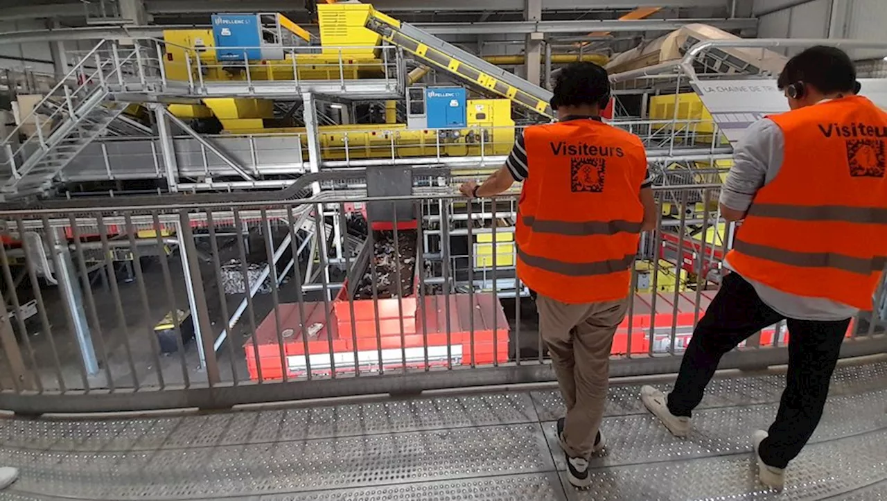 Immersion dans les coulisses d’un centre de tri à Labruguière