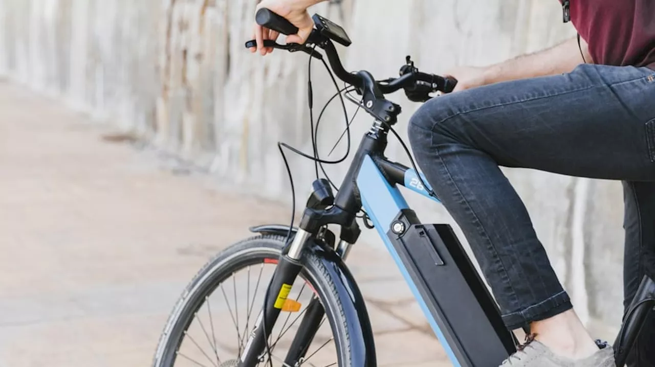 Soldes d’été 2024 : 50 % de remise sur ce vélo électrique chez Cdiscount