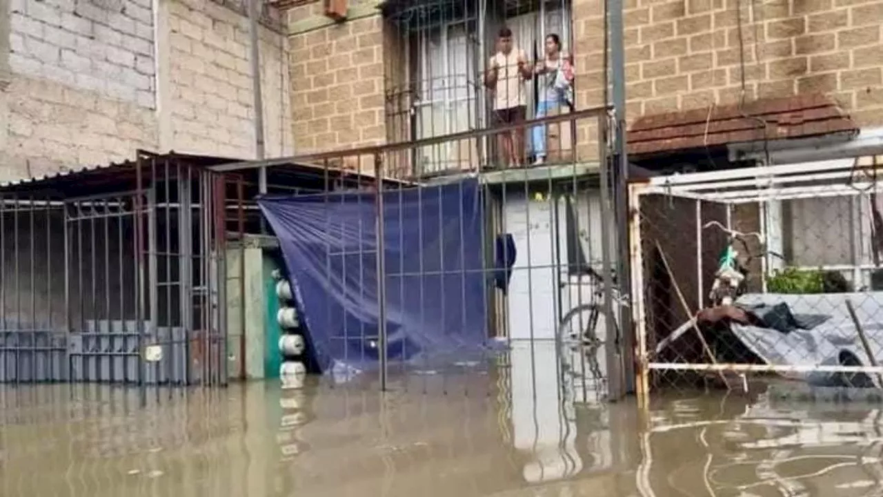 Cuautitlán bajo el agua: 2,000 familias de Rancho San Blas son evacuadas en lanchas