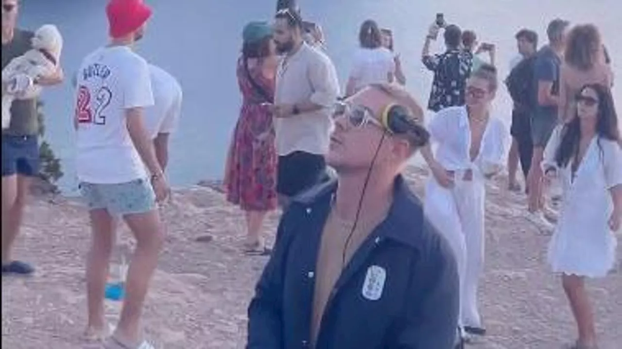 Party illegale nella riserva naturale, il dj Diplo fa infuriare Ibiza