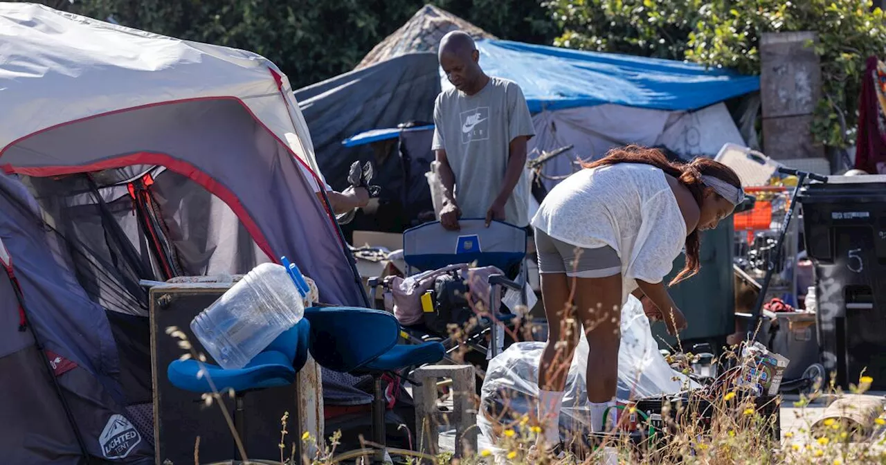 For the first time since 2018, homeless count finds fewer people living on L.A. streets