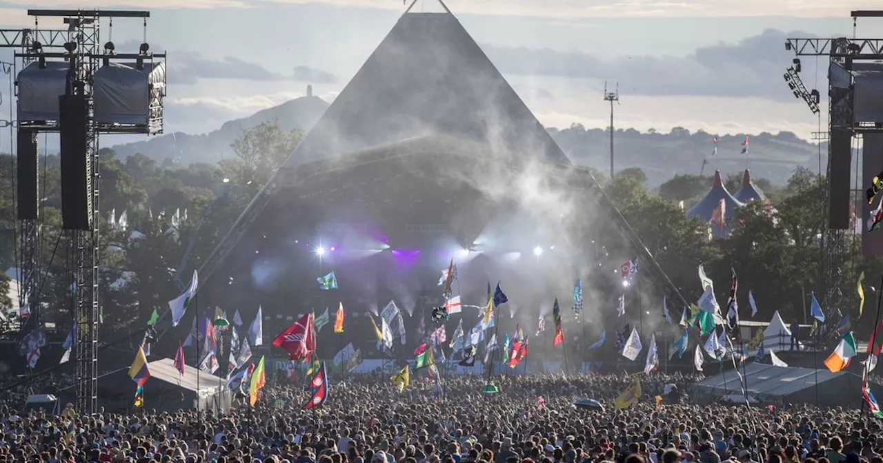 What time are Seventeen playing Glastonbury today?