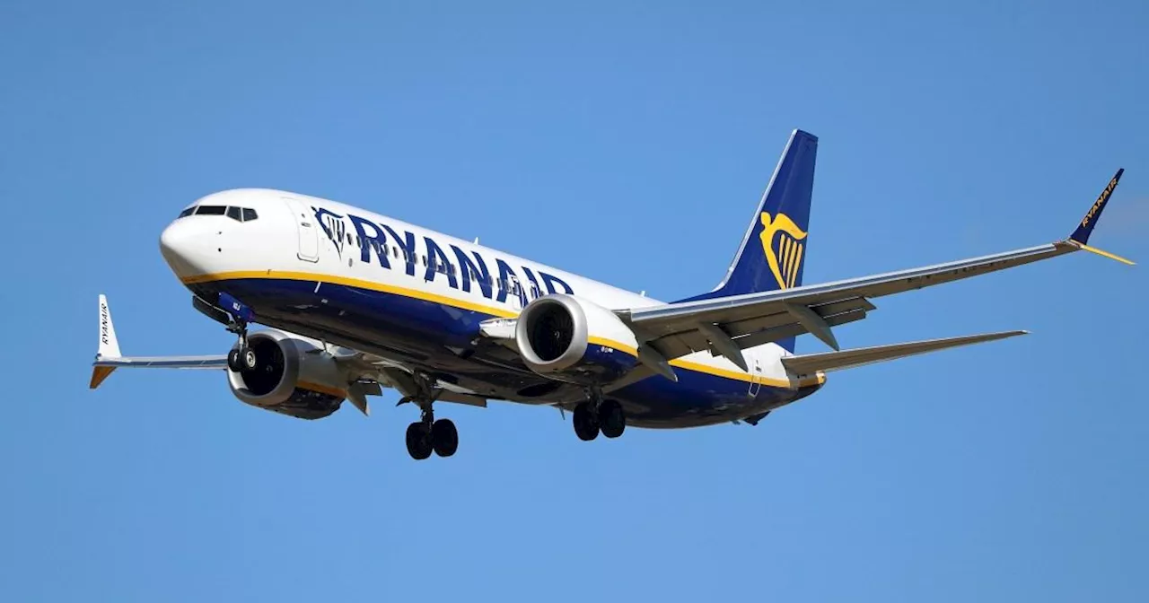 Boeing 737 Max dives 2,000ft in 17 seconds on Ryanair flight to London