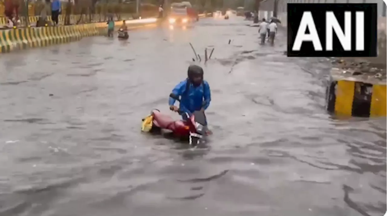 Delhi Rain : एयरपोर्ट पर बड़ा हादसा, डूबा मिंटो ब्रिज... मॉनसून की पहली बारिश ने कुछ यूं थाम दी दिल्ली की रफ्तार