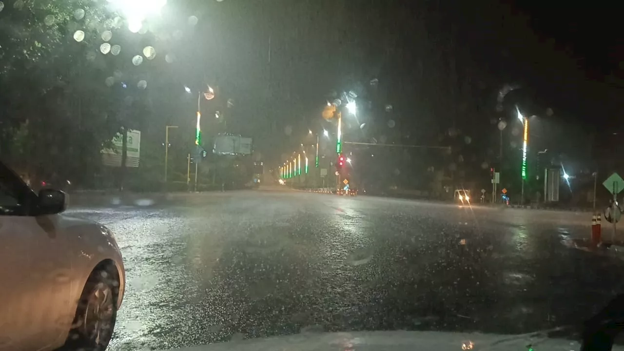 Weather Report : ठंडी-ठंडी हवाएं और रिमझिम बारिश से दिल्ली-NCR का मौसम हुआ सुहाना