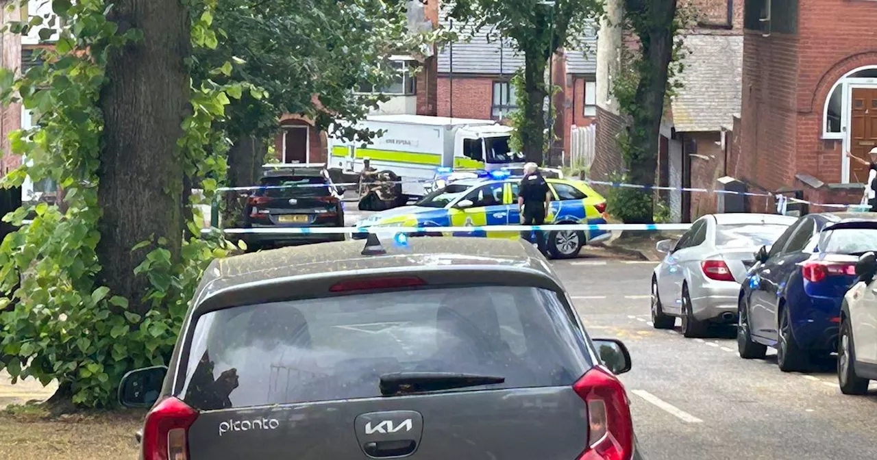 Nottingham bomb squad evacuation live: Police deal with 'suspicious' incident