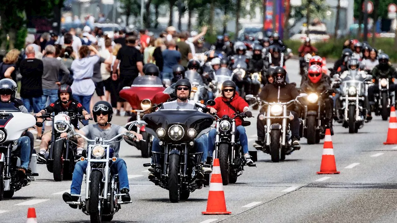 Hamburg & Schleswig-Holstein: Tausende Biker kommen zu den Harley Days in Hamburg