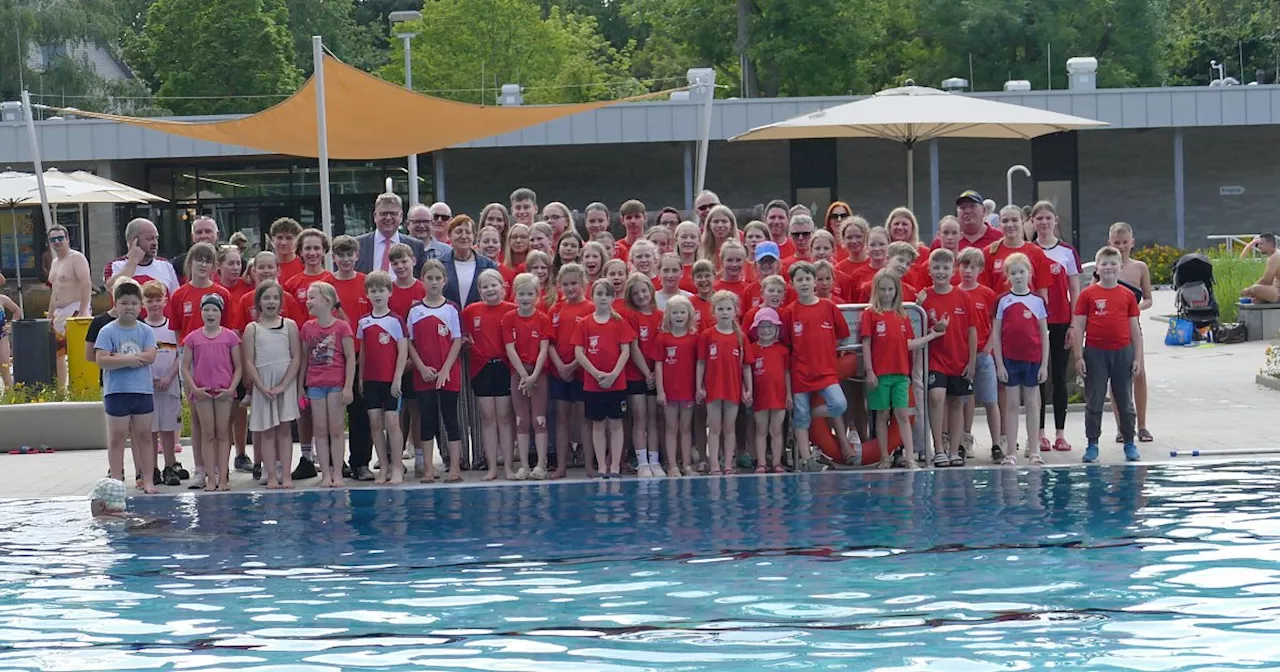 Bezirksmeister im Schwimmen: OWL-Meisterschaft findet in Bünder Freibad statt