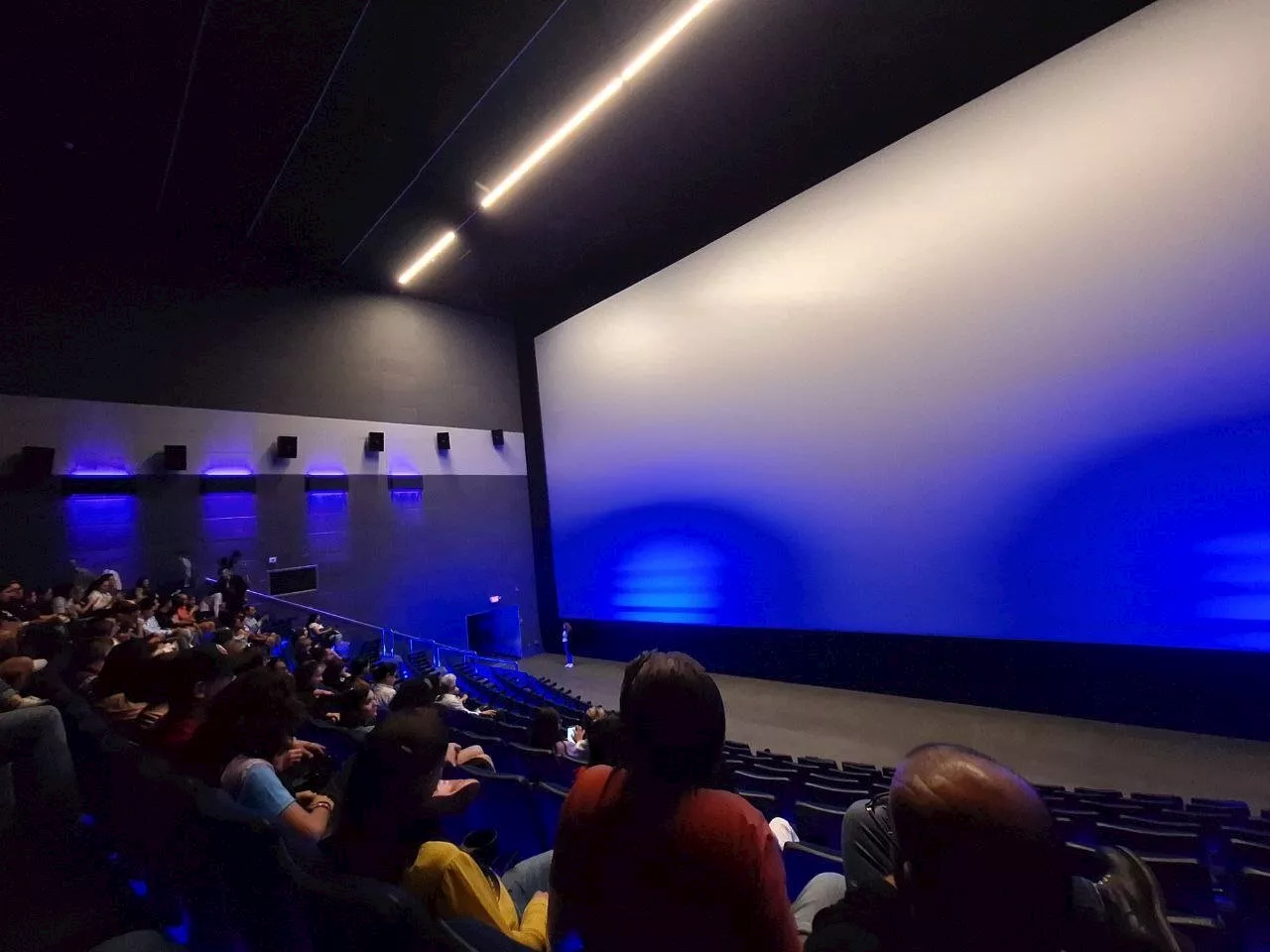 Proyectan película 'Ciudades del Futuro' en la nueva Sala 3D de Explora en León