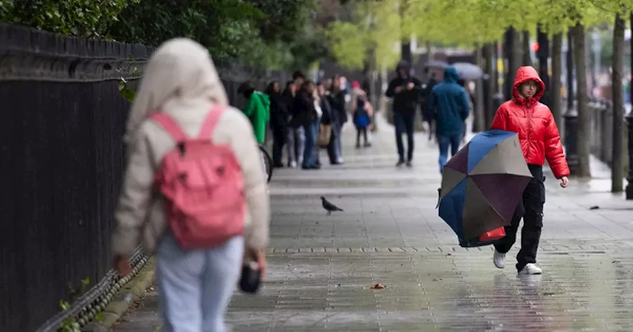 Met Eireann confirms where it will rain this weekend as temperatures reach 20C