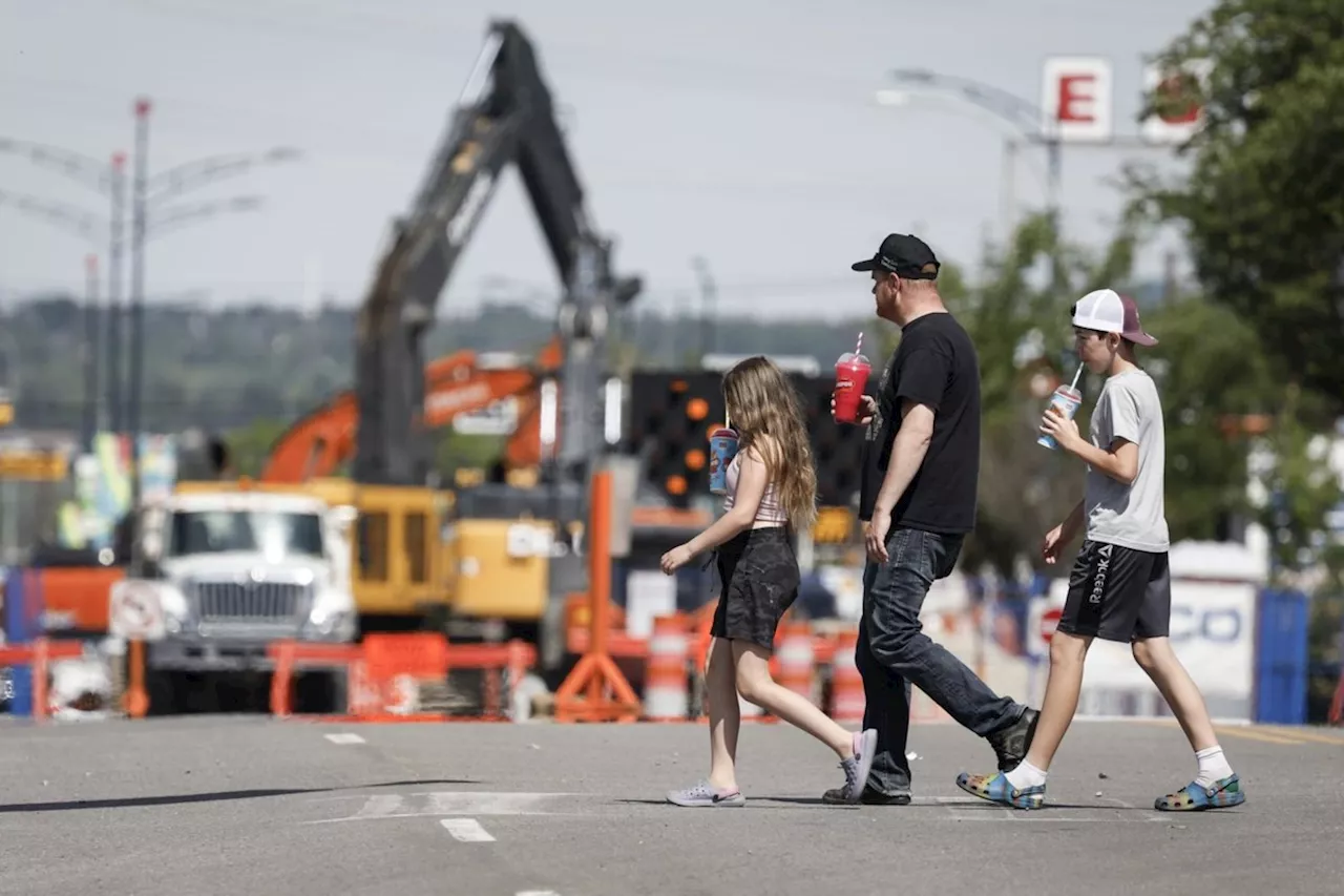 Calgary mayor warns water use too high as possible end to restrictions nears