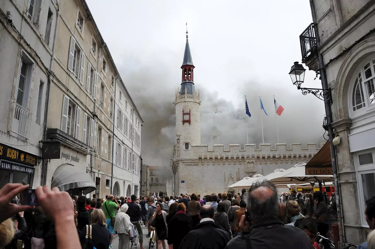 VIDEO. Le 28 juin 2013, le jour où l’hôtel de ville de La Rochelle s’est embrasé