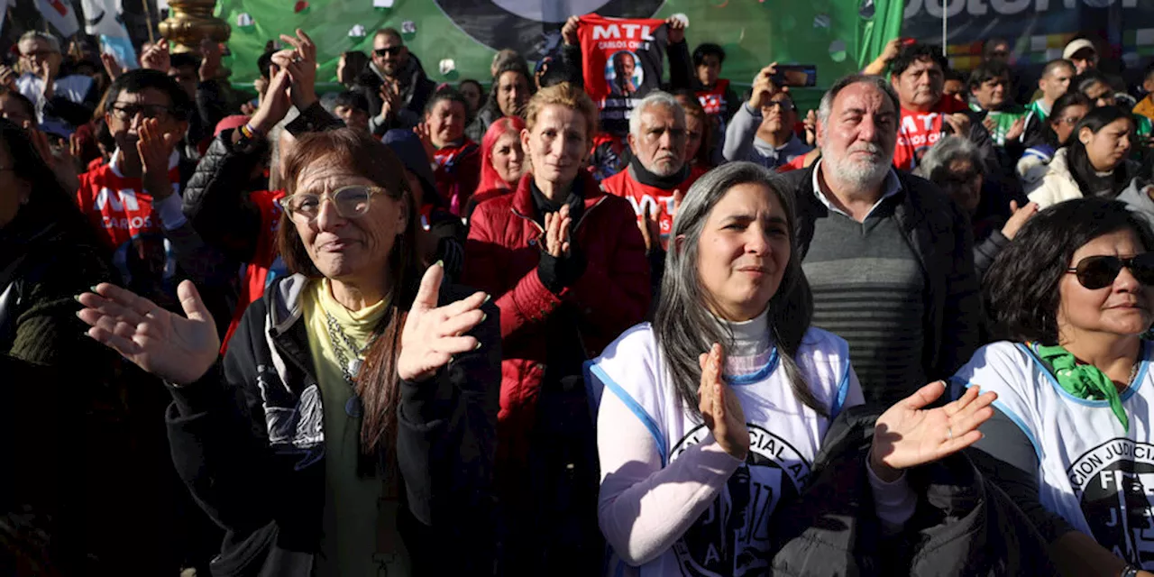 Argentiniens Kongress billigt Reformpake: Mehr Vollmachten für Javier Milei