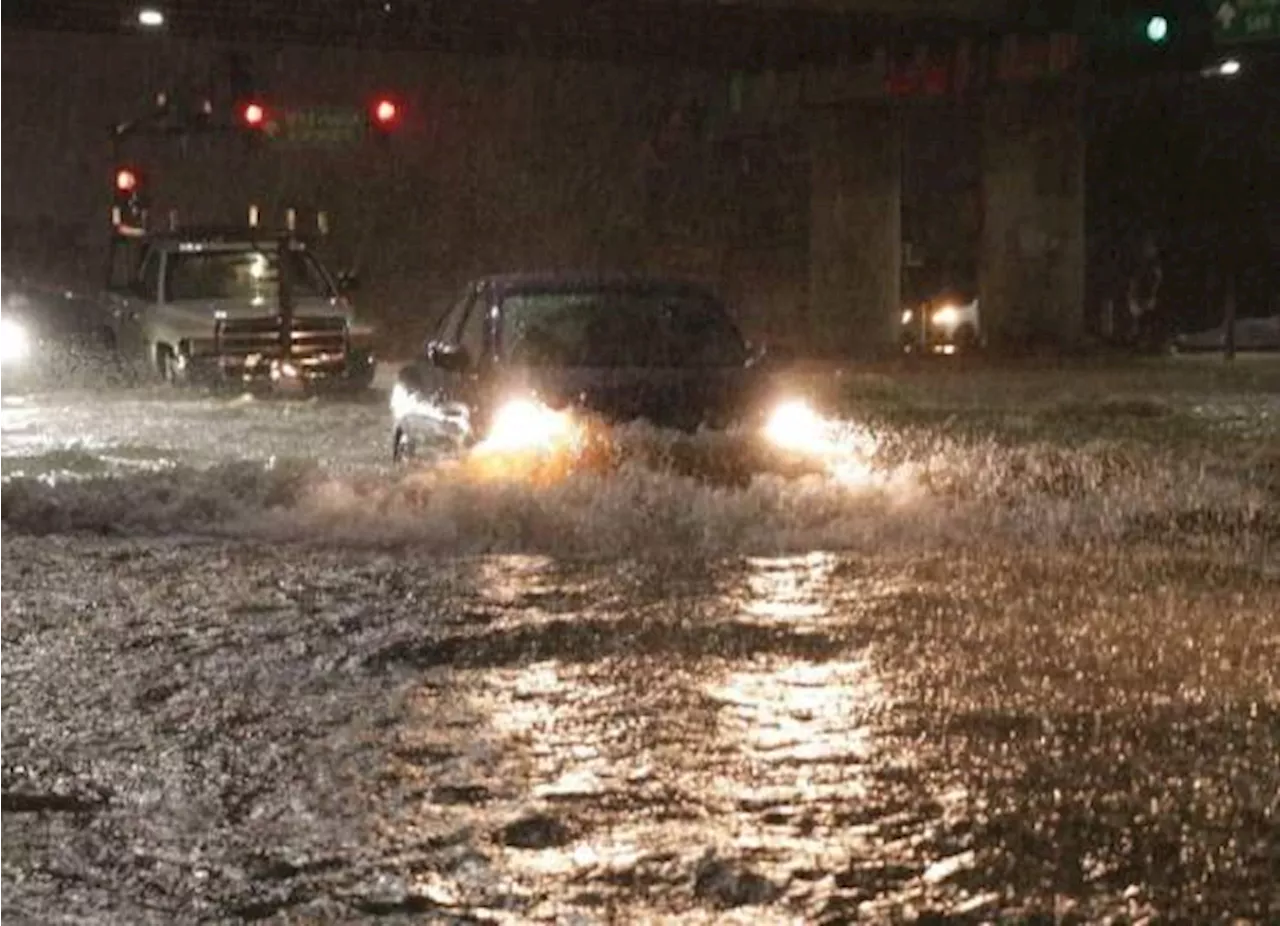 Sexta onda tropical y zona de baja presión provocarán lluvias torrenciales durante la madrugada del viernes