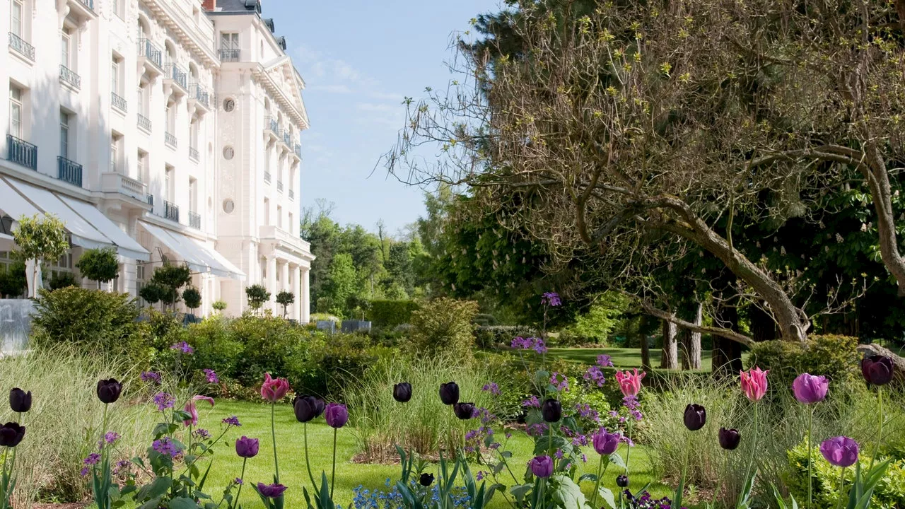 Al Trianon Palace hotel di Versailles: il luogo di ogni storia