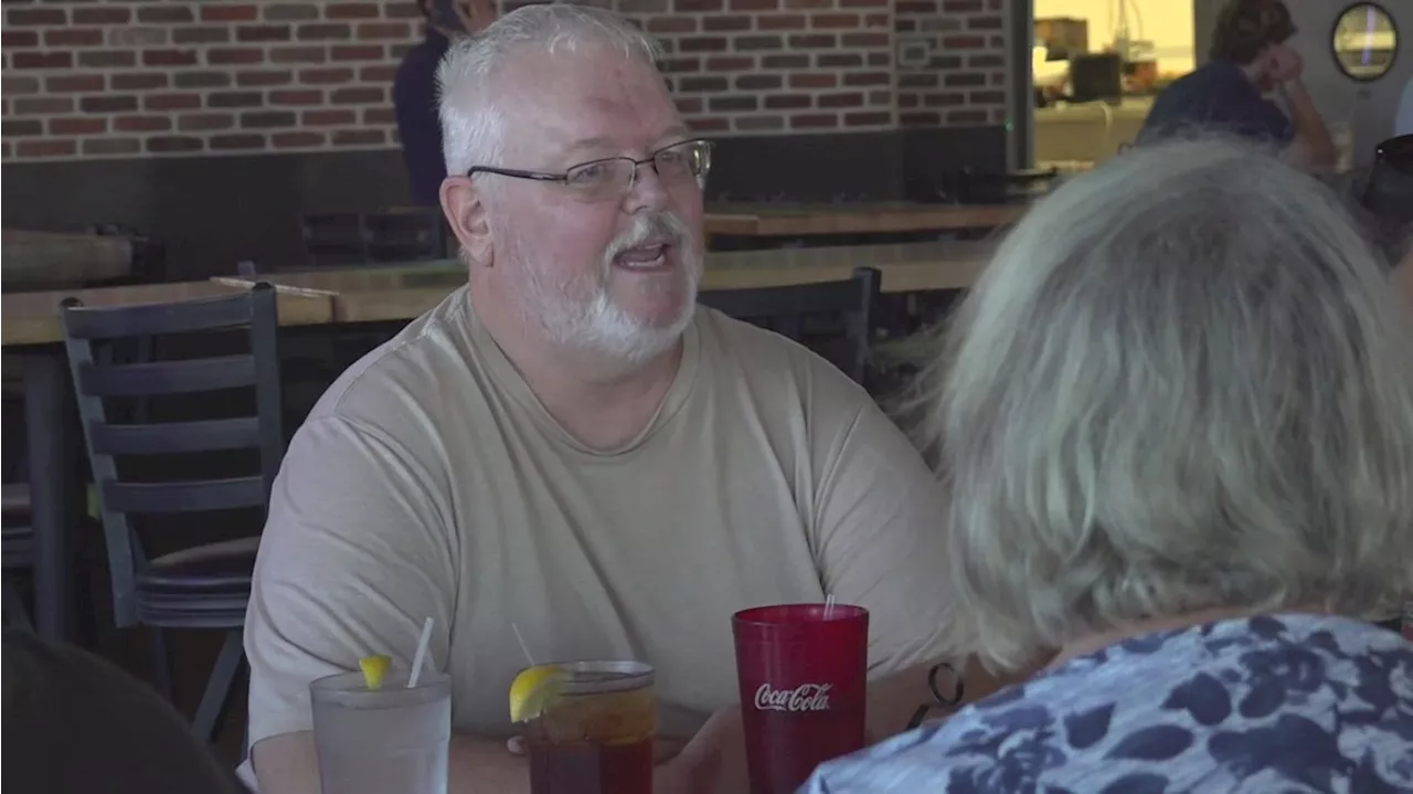 Ahwatukee man makes new friends through weekly Friday lunch