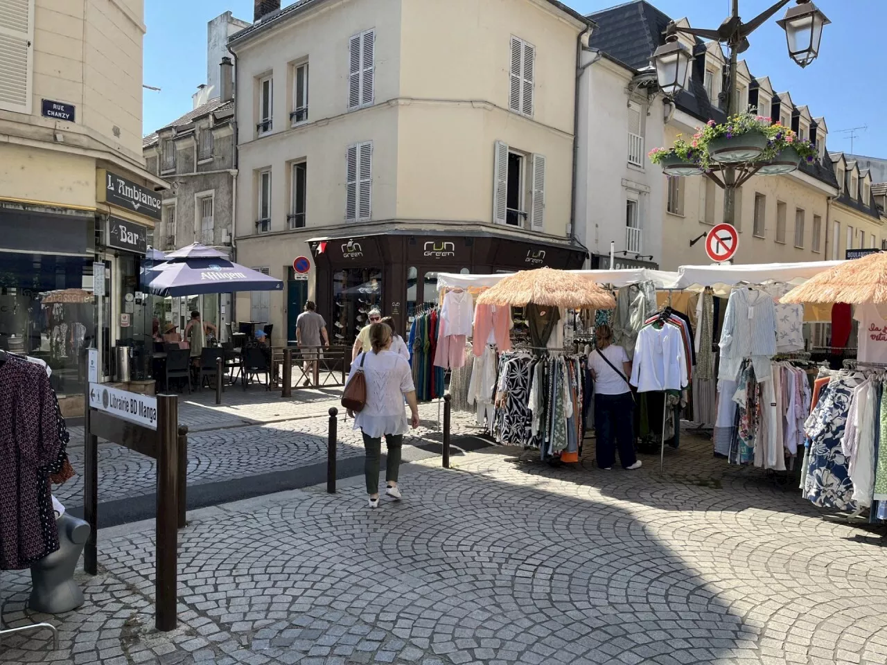 Législatives 2024 dans les Yvelines : plongée dans la France qui vote, sur les marchés du Mantois