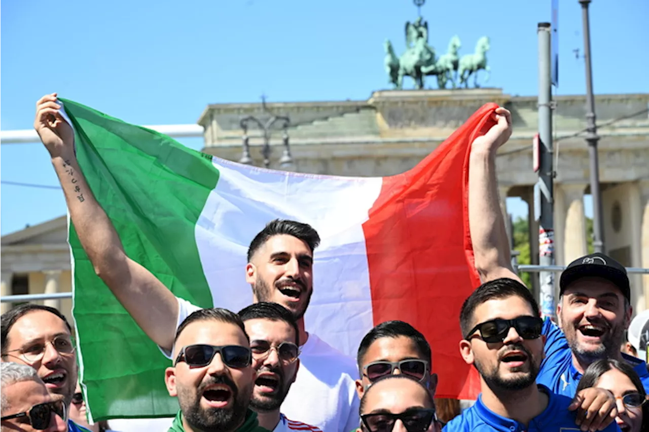 Euro 2024: Italia-Svizzera, i tifosi a Berlino