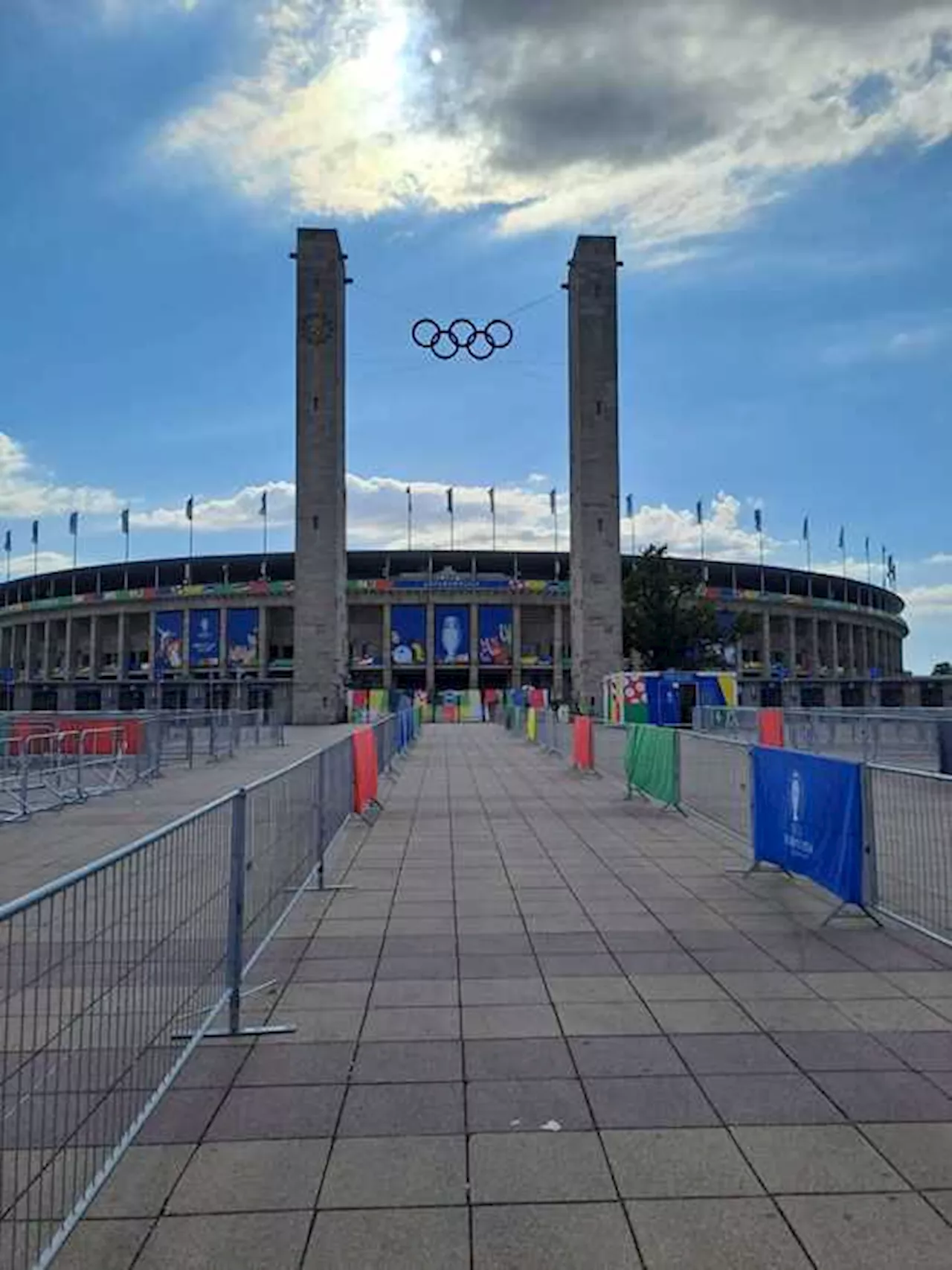 Euro 24:invasione svizzera a Berlino, anche La Russa allo stadio