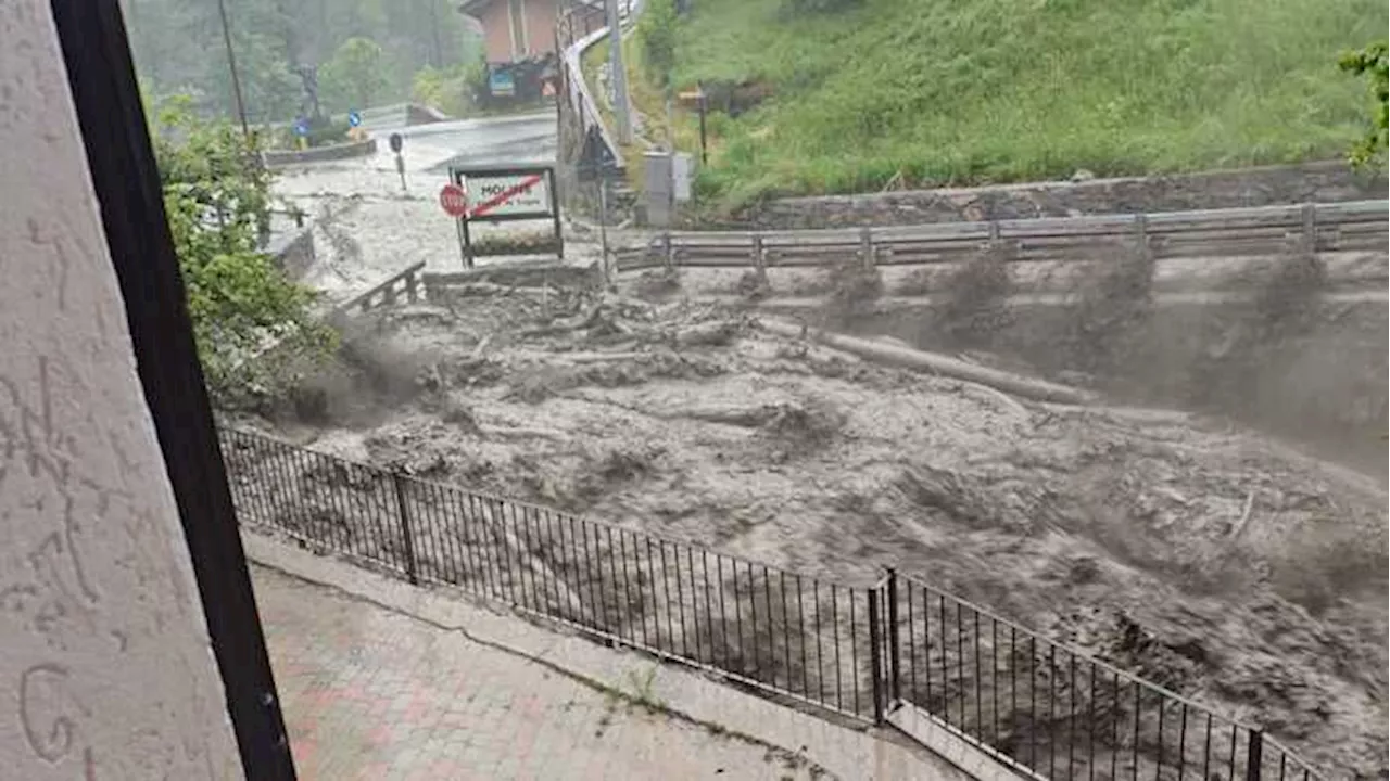 Torrenti esondano a Cogne, sale l'allerta nel paese isolato