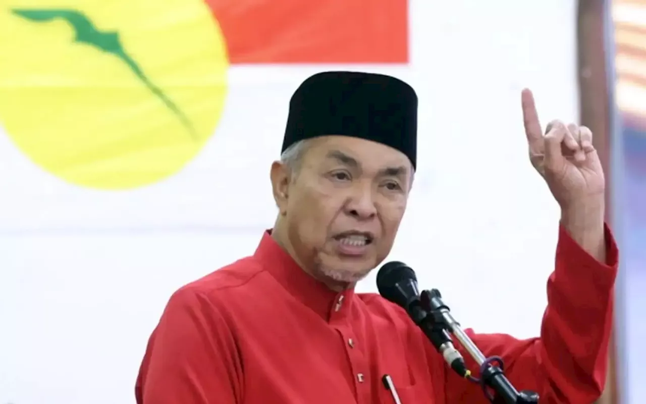 'Zahid risks ouster from Umno over MAHB deal'