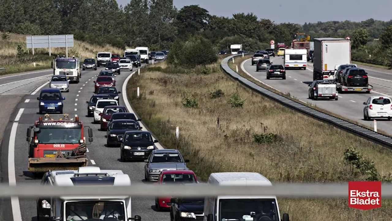 Kæmpe-kø på motorvej: Politiet kommer med advarsel