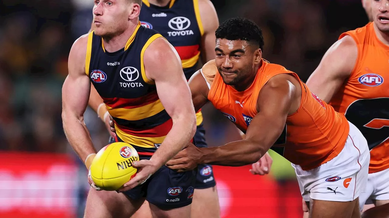 LIVE AFL: Giants to push top-four claims against under-fire Crows outfit