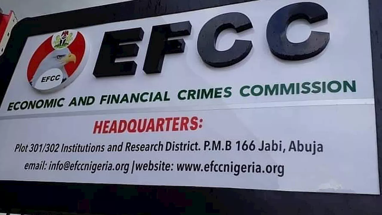 EFCC arrests 117 suspected internet fraudsters in Lagos